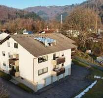 Großzügige 3,5-Zimmer-Dachgeschosswohnung mit Südbalkon und Weitblick in Wehr