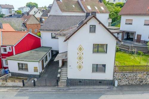 Aufnahme aus der Vogelperspektive - 4 Zimmer Einfamilienhaus zum Kaufen in Dautphetal