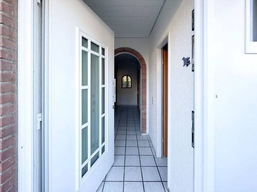 heller Eingangsbereich - Reihenmittelhaus mit 85,30 m&sup2; in Neu Wulmstorf zum Kaufen