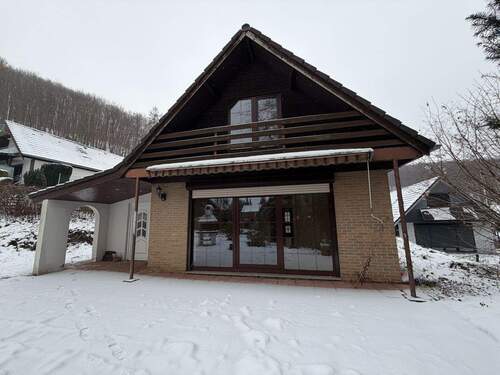 Hausansicht - Gemütliches Einfamilienhaus mit Garten und Carport in Beverungen-Roggenthal