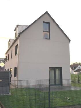 Außenansicht.JPG - Stilvoll wohnen mit Raum für Ihre Lebenspläne