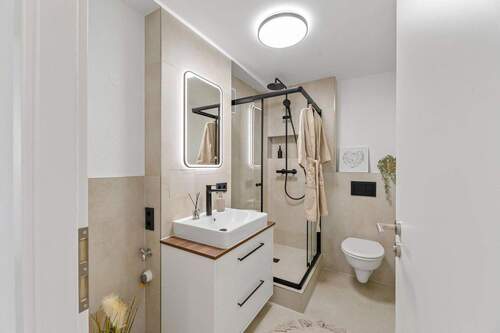 Badezimmer - Schöne 4-Zimmer-Wohnung 