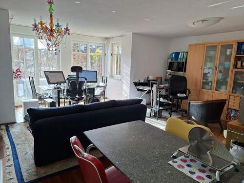 Wohnzimmer - 3 Zimmer Etagenwohnung zum Kaufen in München