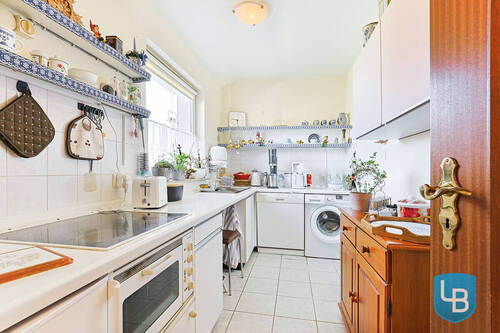 Küche mit Waschmaschinenanschluss - 2 Zimmer Etagenwohnung in Oldenburg