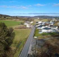Natur vor der Tür, Zukunft im Blick - großzügiges Grundstück in Leuterod