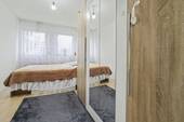 Schlafzimmer - Etagenwohnung mit 70,10 m&sup2; in Heusenstamm zum Kaufen