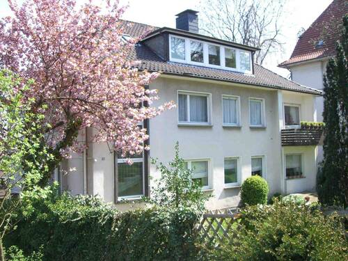 Aussenansicht - 3-Zimmer-Wohnung mit TerrasseGarten