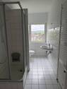 Bad mit Dusche - 
