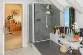 Bad mit Wanne+Dusche - 