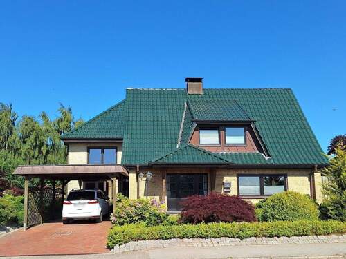 Schmuckes Einfamilienhaus mit Carport - Schmuckes Einfamilienhaus- ein Blickfang in Norderbrarup