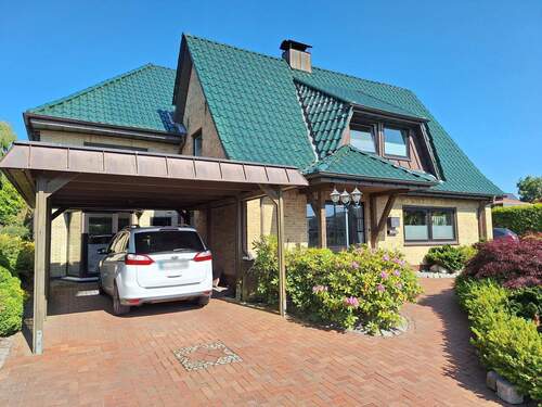Blick zum Carport - 4 Zimmer Einfamilienhaus zum Kaufen in Norderbrarup