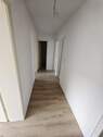 Flur - **sanierte 3-Zimmer-Wohnung mit Balkon**