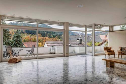 Wohnzimmer EG - 8 Zimmer Einfamilienhaus zum Kaufen in Baden-Baden