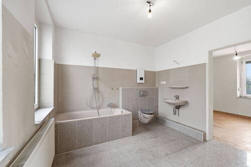 Badezimmer - 1.OG.jpg - 