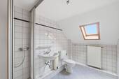 Badezimmer - DG.jpg - 