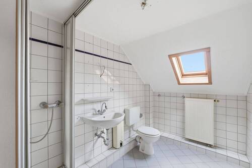 Badezimmer - DG.jpg - 