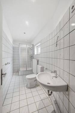 Badezimmer - EG.jpg - 