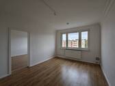 Wohnzimmer - 2 Zimmer Etagenwohnung zur Miete in Zwenkau