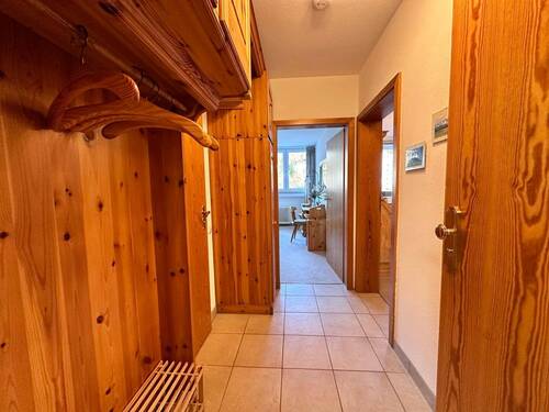 Flur - Etagenwohnung mit 45,00 m² in Garmisch-Partenkirchen zum Kaufen