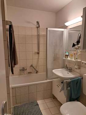 Bad - Etagenwohnung mit 68,00 m² in München zum Kaufen