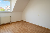 Schlafzimmer - 3 Zimmer Etagenwohnung zum Kaufen in Maikammer