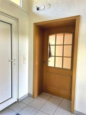 Erdgeschoss: Zugang Wohnung 1 - 