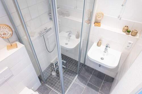 Bad Vergleichswohnung - 1 Zimmer Etagenwohnung zur Miete in Chemnitz