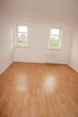 Wohnzimmer - 3 Zimmer Etagenwohnung zur Miete in Chemnitz