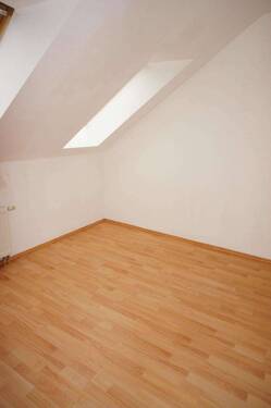 Kinderzimmer - 3 Zimmer Etagenwohnung in Chemnitz