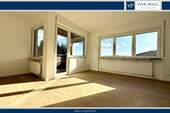 Renovierte 2 Zimmer-Wohnung mit Weitblick - Renovierte 2 Zimmer-Wohnung mit Weitblick