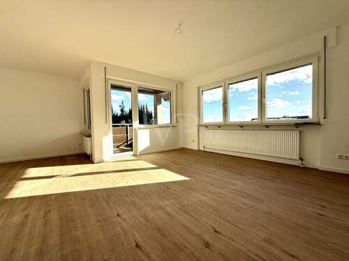 Wohn- und Essbereich - 2 Zimmer Etagenwohnung in Kelkheim (Taunus)