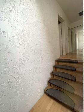 Treppe zum DG - 