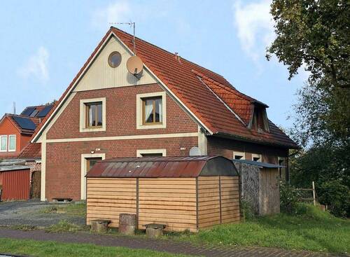 Straßenansicht - Vielseitige Nutzungsmöglichkeiten