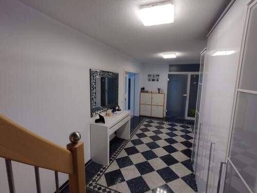 Flur - Doppelhaushälfte mit 220,00 m&sup2; in Umkirch zum Kaufen