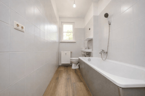 Bad mit Wanne - 