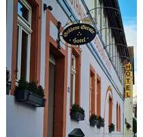 Hotel mit Gaststätte inklusive separater 3-Zimmer-Wohnung Share-Deal möglich - Übernahme der GmbH - Frankfurt Bonames