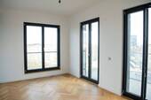 Schlafzimmer mit Balkon - 