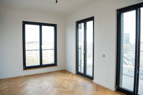 Schlafzimmer mit Balkon - 