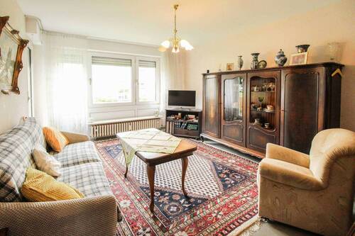 Wohnzimmer - 2 Zimmer Etagenwohnung zum Kaufen in Haan