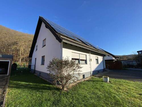 Frontansicht - 3 Zimmer Etagenwohnung zur Miete in Schleiden / Gemünd