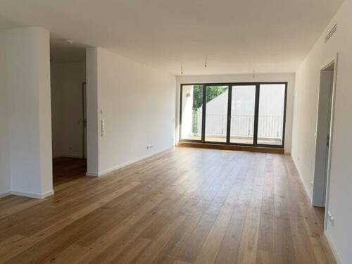 Wohnen - 5 Zimmer Etagenwohnung in Dresden