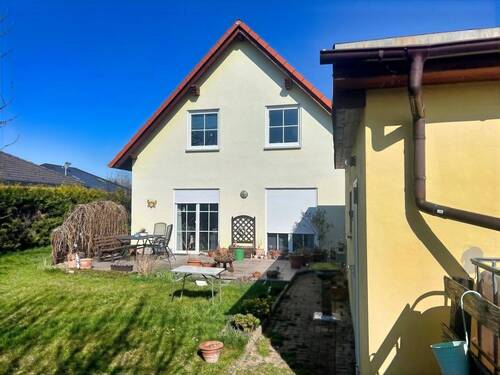 Gartenansicht - 4 Zimmer Einfamilienhaus zum Kaufen in Bad Langensalza