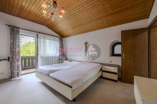 Schlafzimmer mit Balkonzugang - 