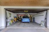Doppelgarage mit Ladestation - 