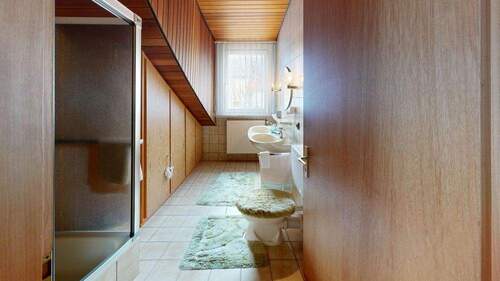 Badezimmer Dachgeschoss - 