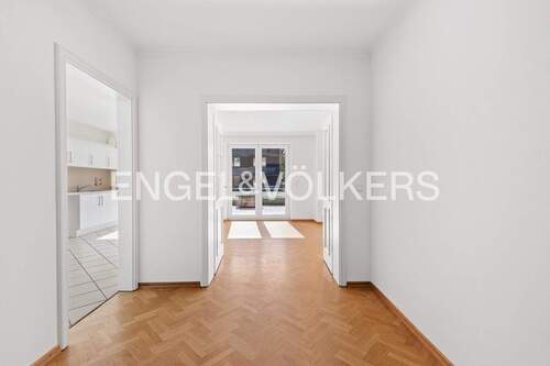 Flur - 3 Zimmer Etagenwohnung zum Kaufen in Hamburg