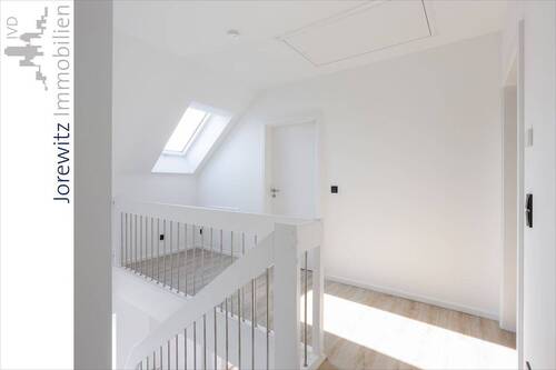 025 - Flur Dachgeschoss - 