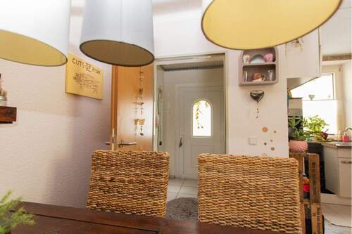 8. Blick küche und Diele Wohnung 1 - 