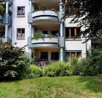 Zentral und ruhig wohnen: Sehr schöne 2-Zimmer-Wohnung mit Einbauküche und Terrasse - Erlangen Erlangen-Süd