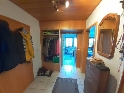 Diele mit Einbauschrank - 